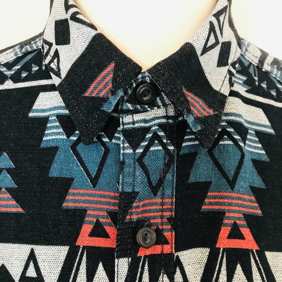 Aztec Pattern Button Down Top - Picture 5 of 8